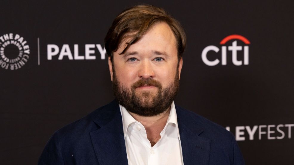 Image for story: Oscar-nominated actor charged with cocaine possession, being drunk in public